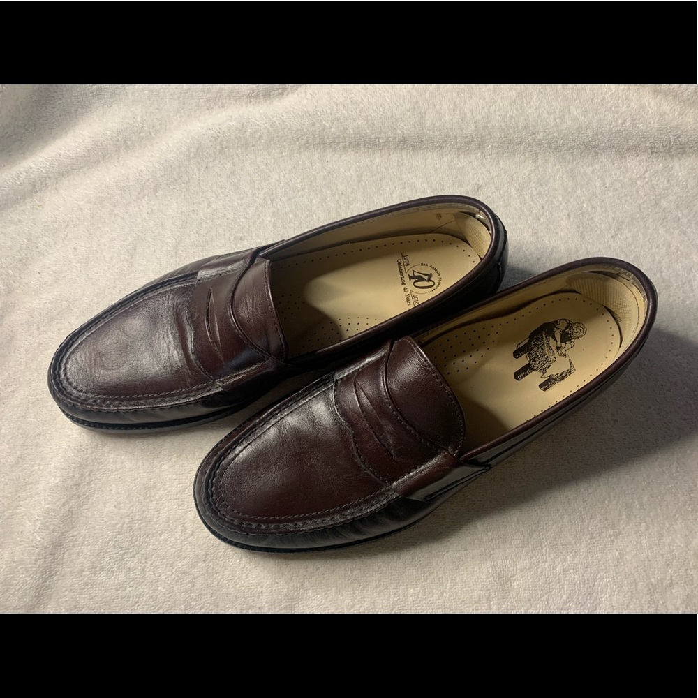 SAS Mens size 10 leather loafers
